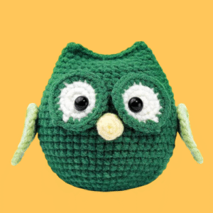GREEN OWL CROCHET KIT